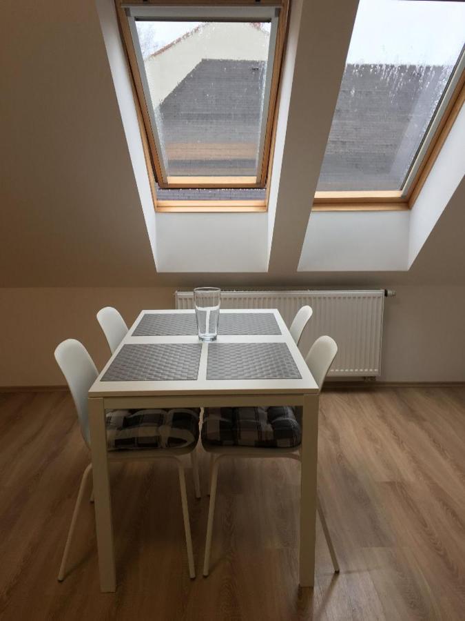 Apartman Kamenice Kamenice nad Lipou Buitenkant foto
