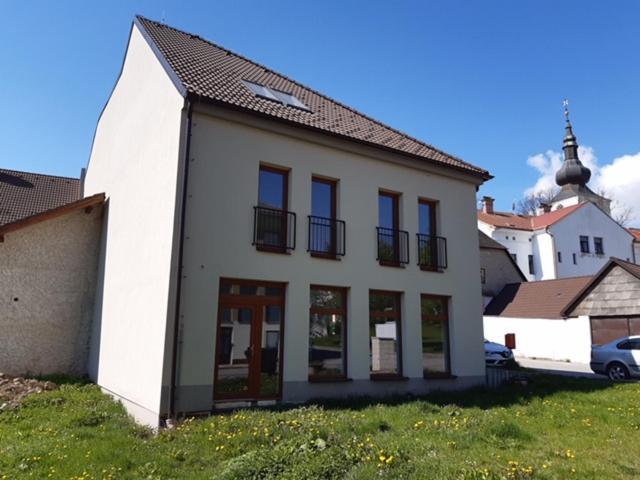 Apartman Kamenice Kamenice nad Lipou Buitenkant foto